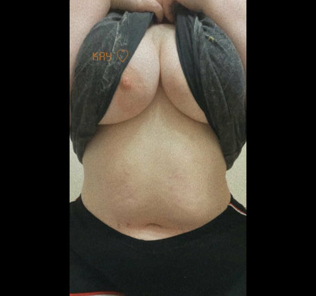 Nacktes geleaktes OnlyFans-Foto von Petpriincessa