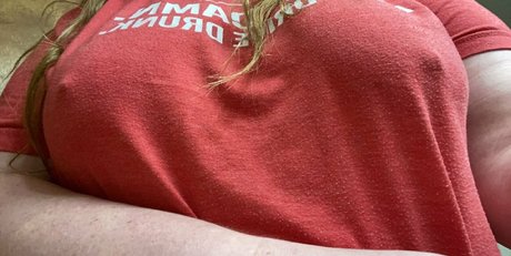 Naken läckt OnlyFans-bild av Sugartittsbbw69