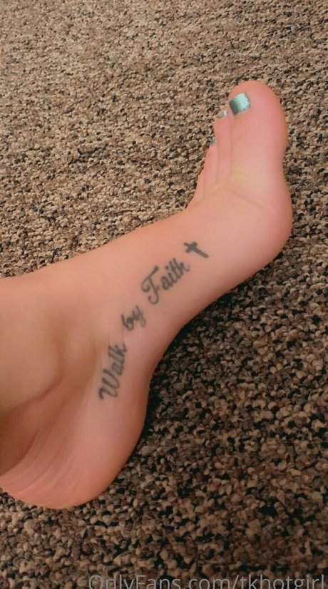 Alasti lekkinud OnlyFans-i pilt Tkhotgirl