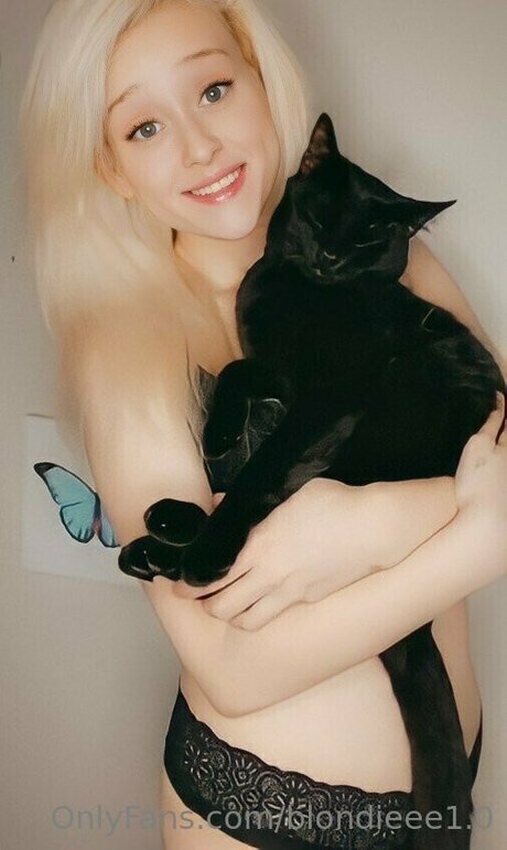 OnlyFans-model Blondieee10