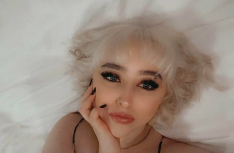 Alasti lekkinud OnlyFans-i pilt Vladdrac