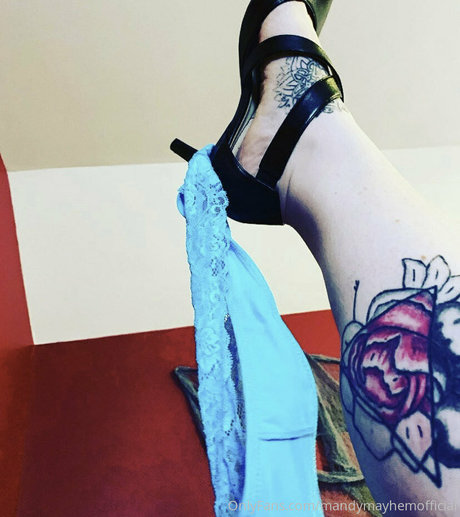 Naken lekkede OnlyFans-bilde av Mandymayhemofficial