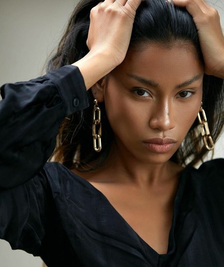 Alasti lekkinud OnlyFans-i pilt Unya