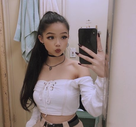 Naakte gelekte OnlyFans-foto van Wasabiicat