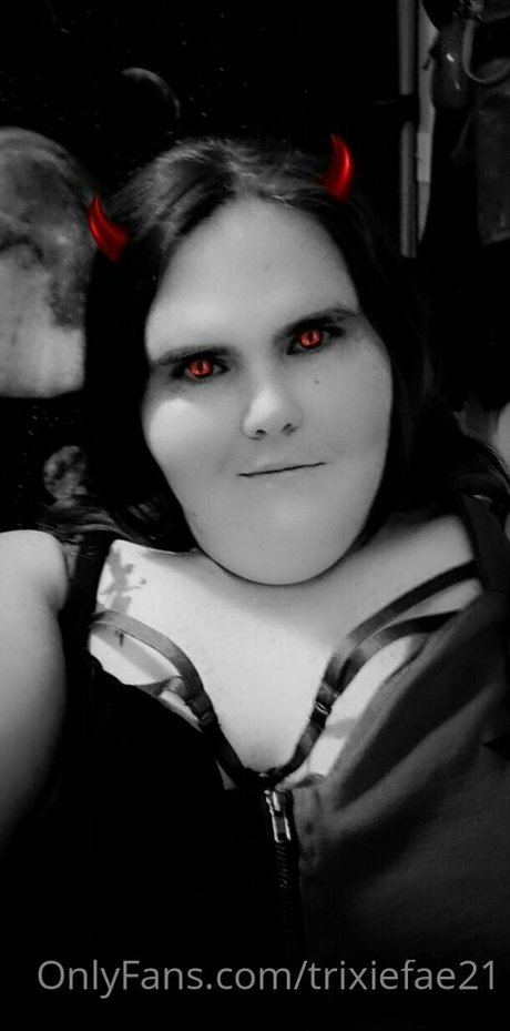 Alasti lekkinud OnlyFans-i pilt Trixiefae21