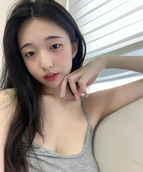 Обнаженная фотография утечки OnlyFans от Lee Yeonwoo
