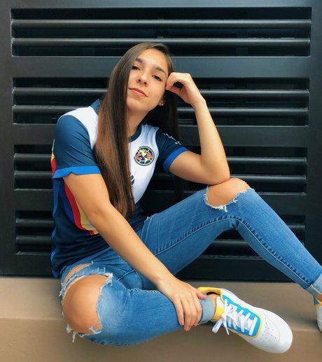 Naken lekkede OnlyFans-bilde av Yazmin Cantu