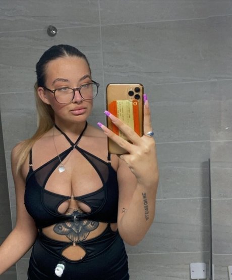 Foto desnuda filtrada de OnlyFans de Tegan Tinks