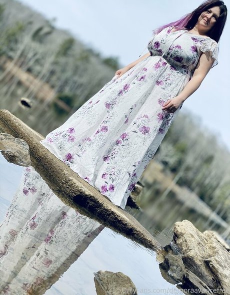 Обнаженная фотография утечки OnlyFans от Demoraavaricefree