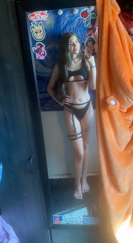 Nacktes geleaktes OnlyFans-Foto von Pandahugz