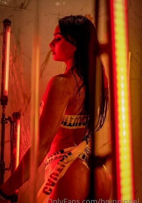 Naken lekkede OnlyFans-bilde av Brynn Noel