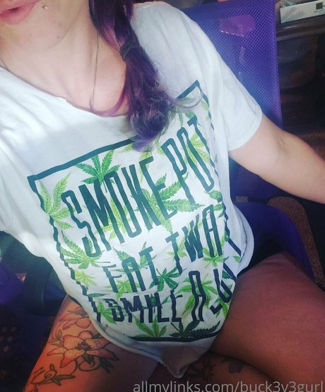 OnlyFans-model Buck3y3gurl