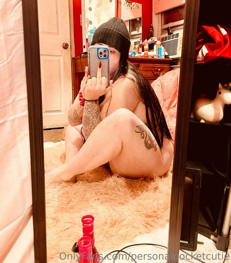 Nacktes geleaktes OnlyFans-Foto von Personalpocketcutie