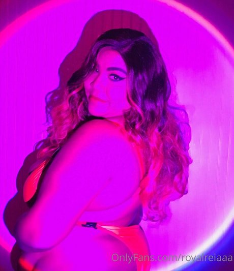 Naken lekkede OnlyFans-bilde av Royalreiaaa