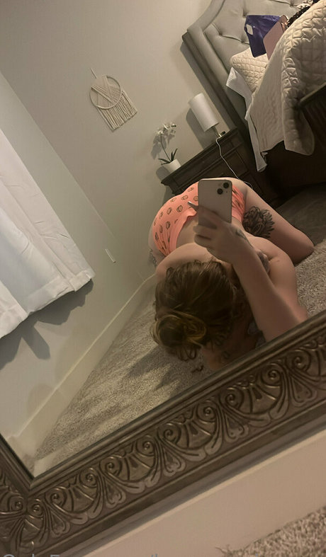 Обнаженная фотография утечки OnlyFans от Layonna Simpson