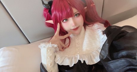 Naakte gelekte OnlyFans-foto van Shikaxiaolulu