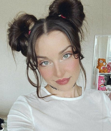 Nacktes geleaktes OnlyFans-Foto von Kerabear