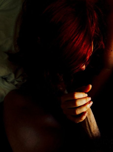 Foto di nudo di fuga di OnlyFans di Violette Decembre