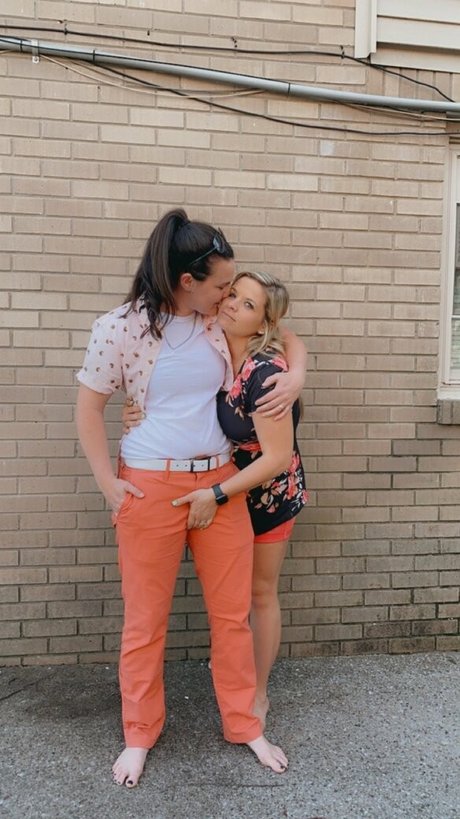 Alasti lekkinud OnlyFans-i pilt Rainbowseverywhere