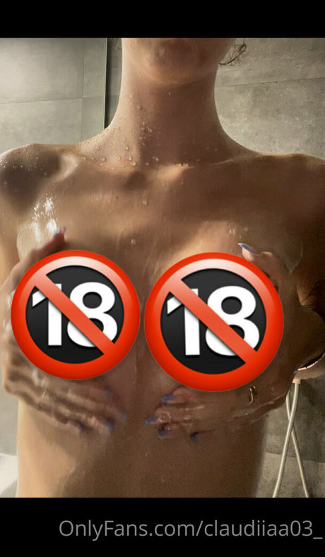 Naakte gelekte OnlyFans-foto van Claudiiaa03