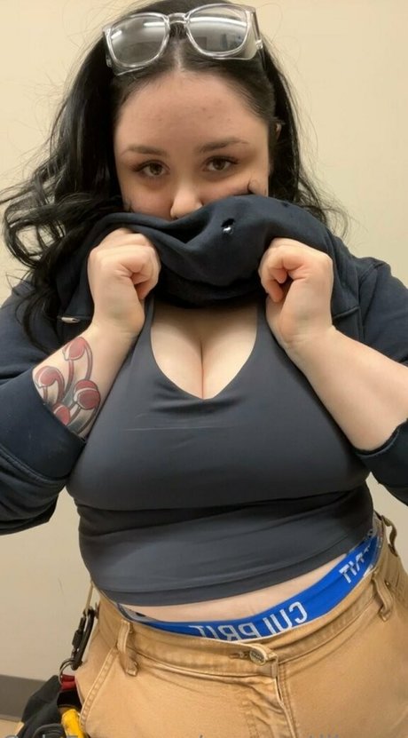 Naken läckt OnlyFans-bild av Sweeeetlikesugar