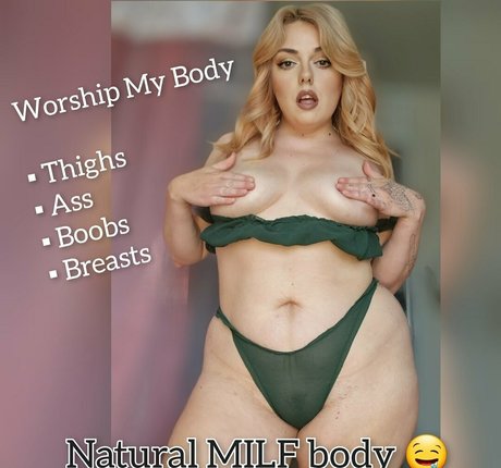 Naken lekkede OnlyFans-bilde av Cuckdommechandler