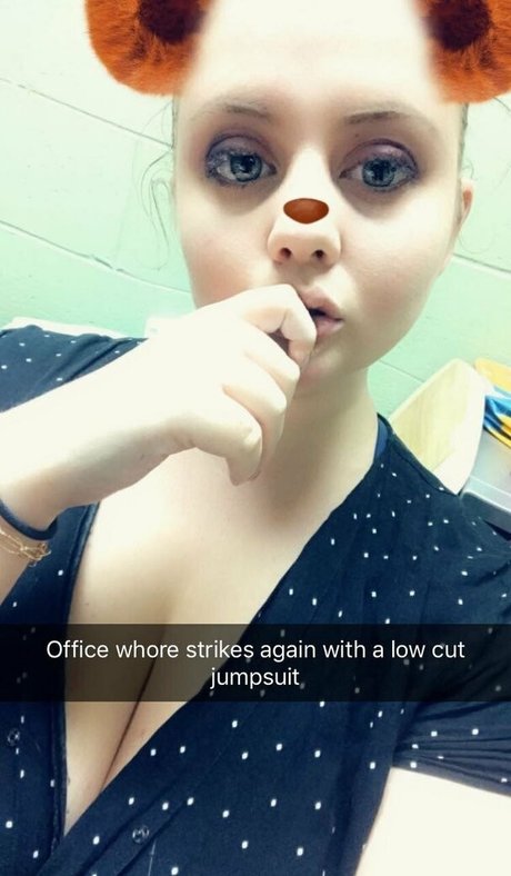 Naken lekkede OnlyFans-bilde av Curvycassie98