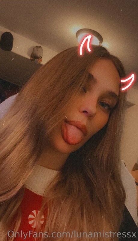 OnlyFans-model Lunamistressx