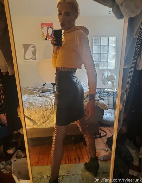 Обнаженная фотография утечки OnlyFans от Ryleerunk