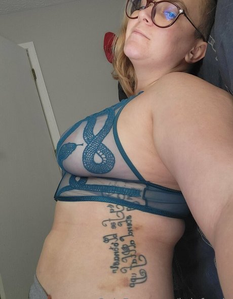 Обнаженная фотография утечки OnlyFans от Briefreely