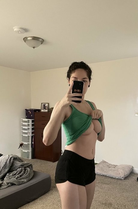 Naken lekkede OnlyFans-bilde av Ghostlygothx