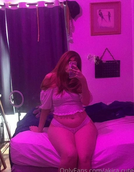 Naakte gelekte OnlyFans-foto van Akiracute