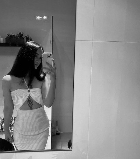 Elouisemayy naked leaks OnlyFans pic