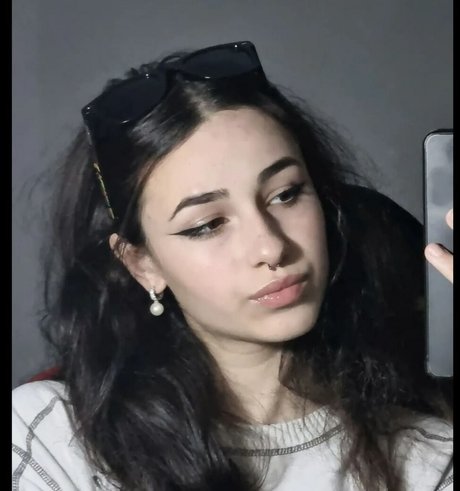 Alasti lekkinud OnlyFans-i pilt Oana