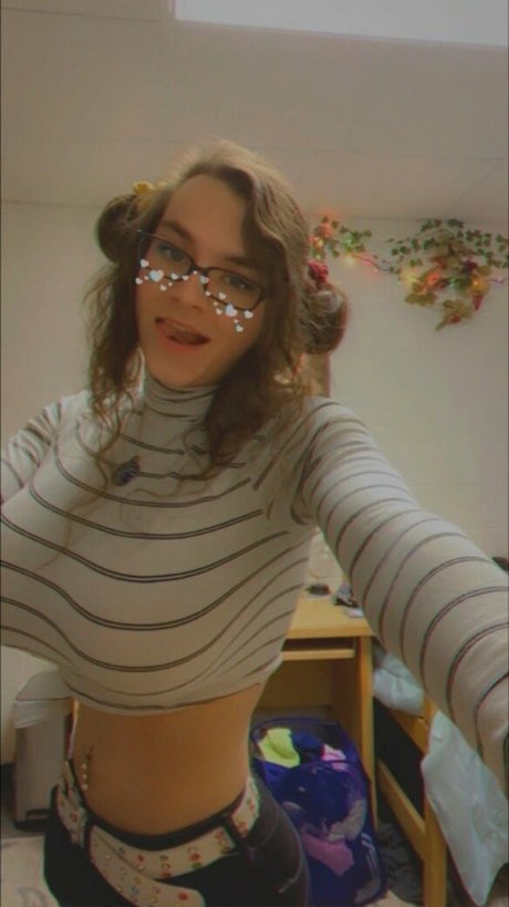 Nahá fotka uniklých OnlyFans od Kylieaegis