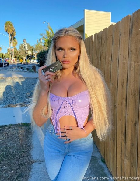 Naken lekkede OnlyFans-bilde av Itshannahsworldd