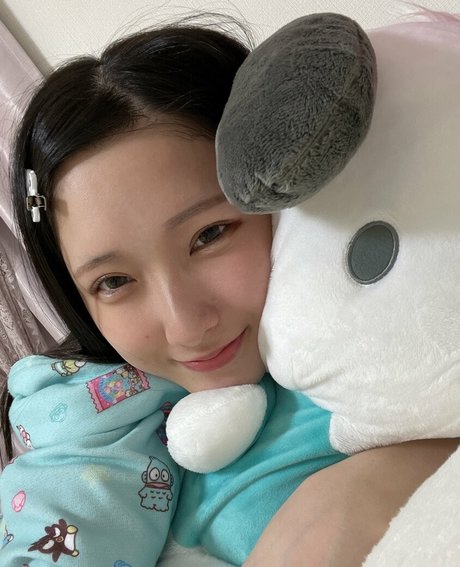 Naakte gelekte OnlyFans-foto van Hikaru Miyanishi