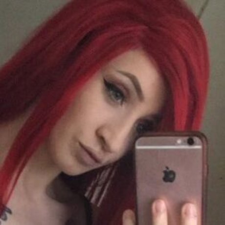 Naakte gelekte OnlyFans-foto van Georgia Taylor