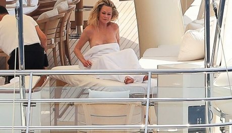 Alasti lekkinud OnlyFans-i pilt Melanie Griffith