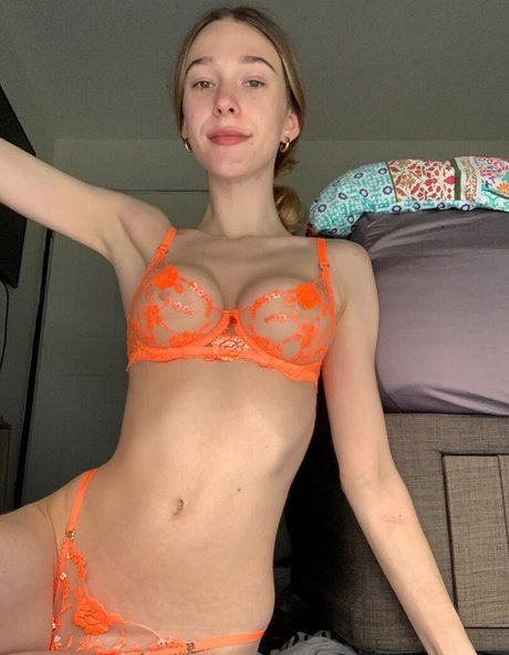 Naken lekkede OnlyFans-bilde av Bonnie Lowry