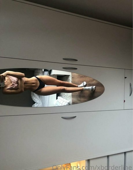 Nacktes geleaktes OnlyFans-Foto von Xborderline