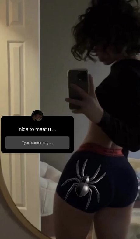 Naken lekkede OnlyFans-bilde av Sachadollz