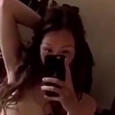 Alasti lekkinud OnlyFans-i pilt Cherubesque