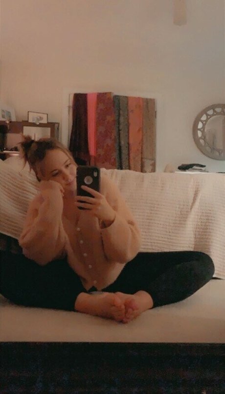 Обнаженная фотография утечки OnlyFans от Ravebaby