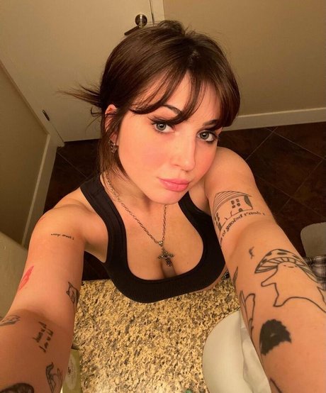 Naakte gelekte OnlyFans-foto van Nsophk