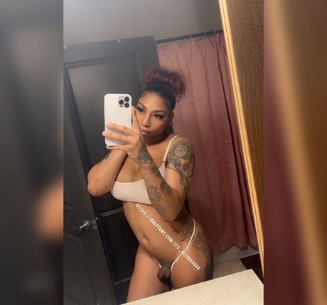 Ts Aliyah Angels OnlyFansリークヌード写真