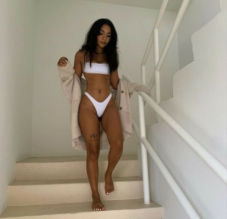 Sharnyceballos OnlyFansリークヌード写真