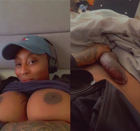 Foto di nudo di fuga di OnlyFans di Aphrodite