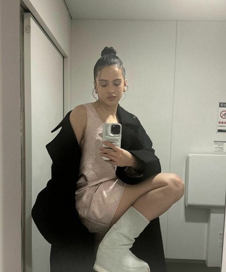 Обнаженная фотография утечки OnlyFans от Rosalia