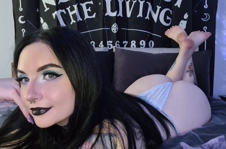 Nacktes geleaktes OnlyFans-Foto von Darklily